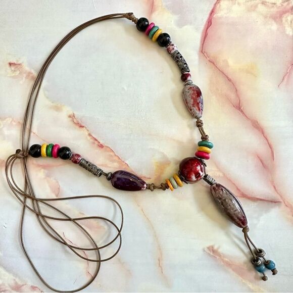 Colorful beaded necklace - Picture 2 of 13